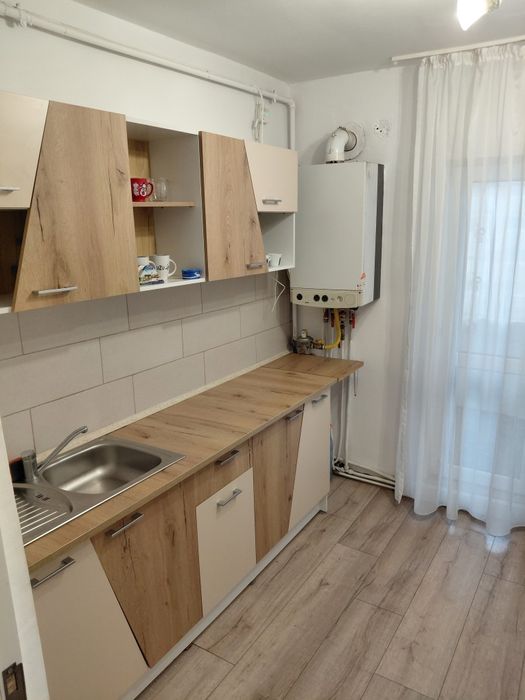 apartament 2 camere de închiriat în zona liceului sportiv/ Cetate/ Alba iulia