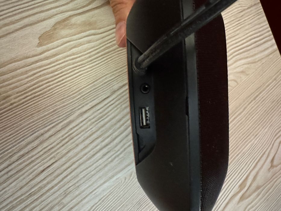 Колонка JBL для iPhone (подставка)