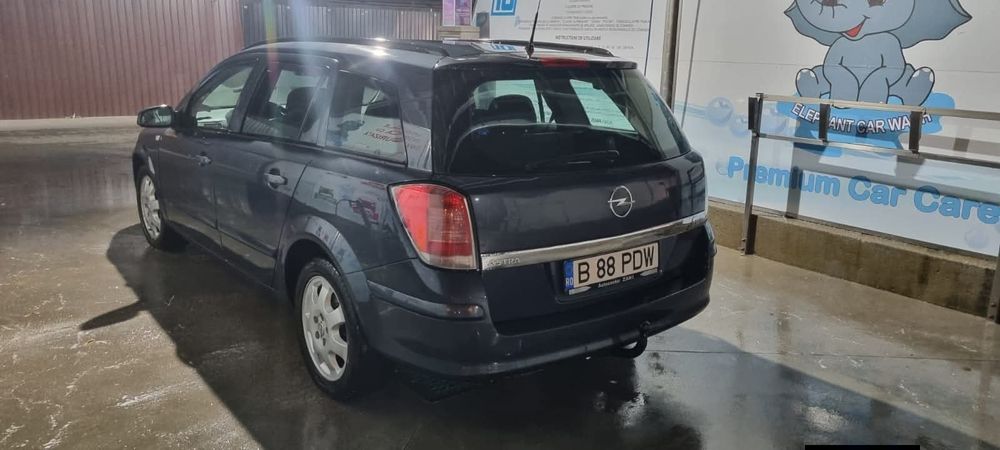 Usa hatchback break Opel Astra H stânga dreapta fata spate usi z168