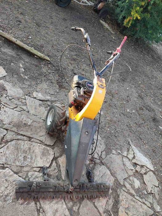 Продавам Палцова косачка