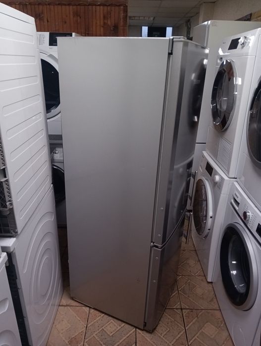 Иноксов комбиниран хладилник с фризер Liebherr 24 месеца гаранция!!!