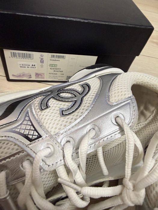 Vand chanel runners