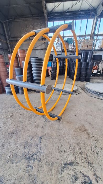 Хранилки за бали сено