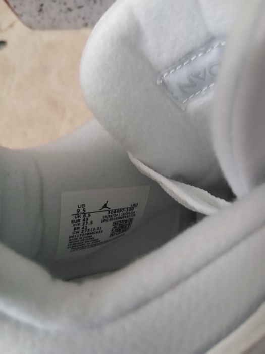adidasi Jordan 4