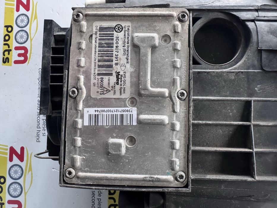 Far dreapta bi xenon adaptiv VW Passat B6 volan stanga 2005-2010