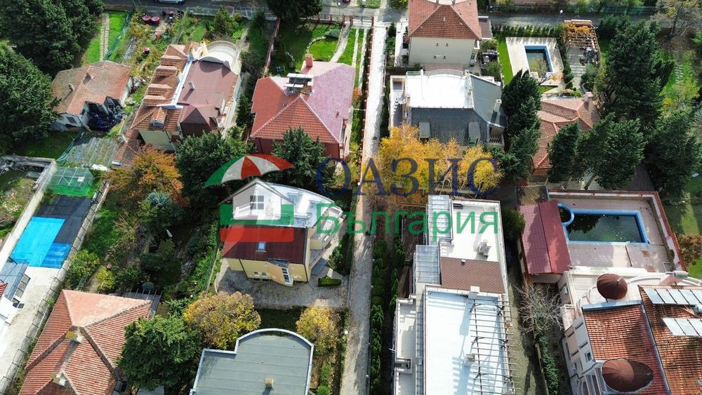 Голяма многоетажна къща във вилна зона Зора, Слънчев Бряг, България, 415 кв. м, 895000 евро