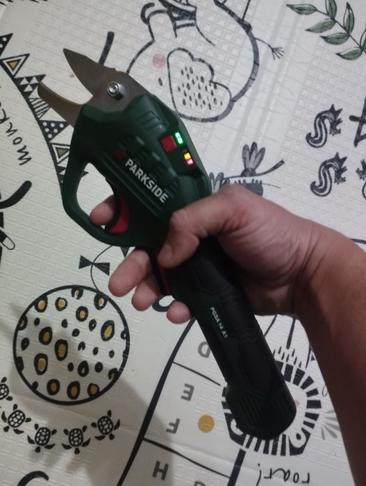 Foarfeca de taiat vie sau crengi Parkside 500 grame