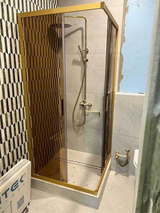 Стеклянные душевые кабины и перегородки под ключ!