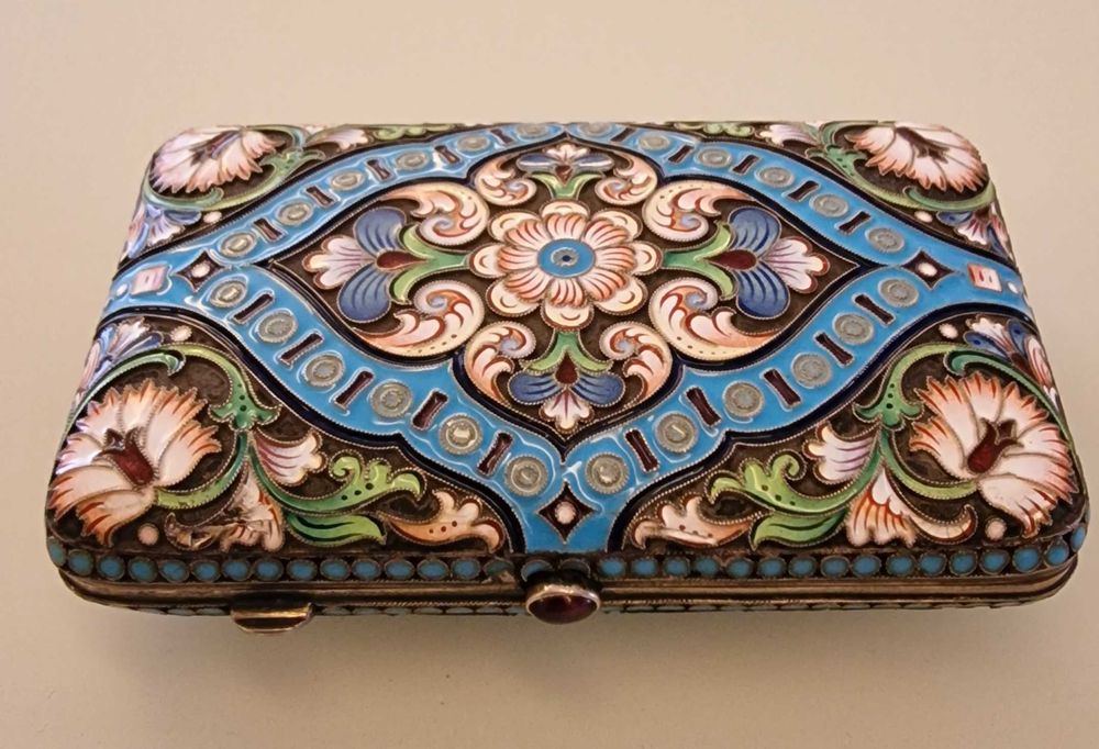 Tabachera din argint