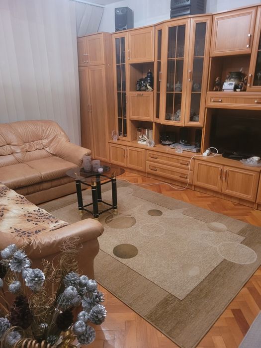 Ofer spre închiriat apartament cu 2 camere — fotografia 1