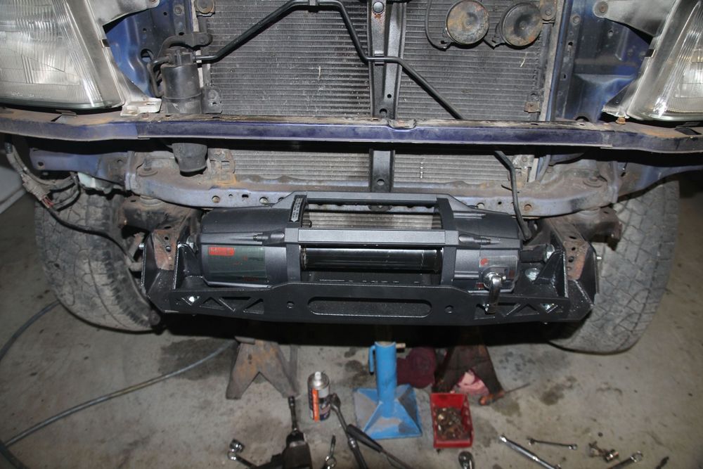 Монтажна плоча за лебедка за Toyota Land Cruiser J90 / J95