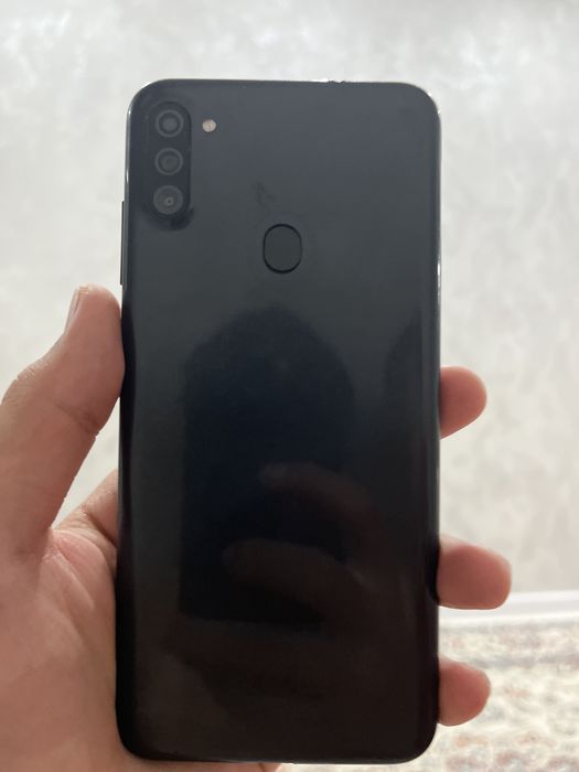 Samsung A11 продаю