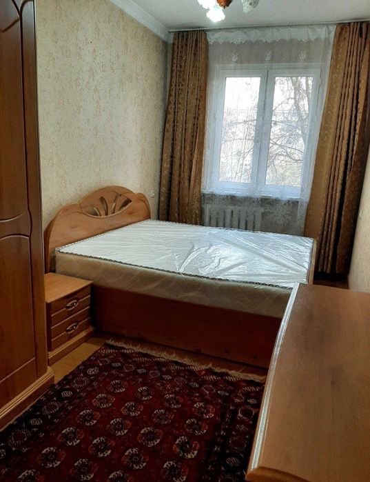 Фархадский, Чиланзар 23 сдается квартира 3/3/4, кирпич 77 серия