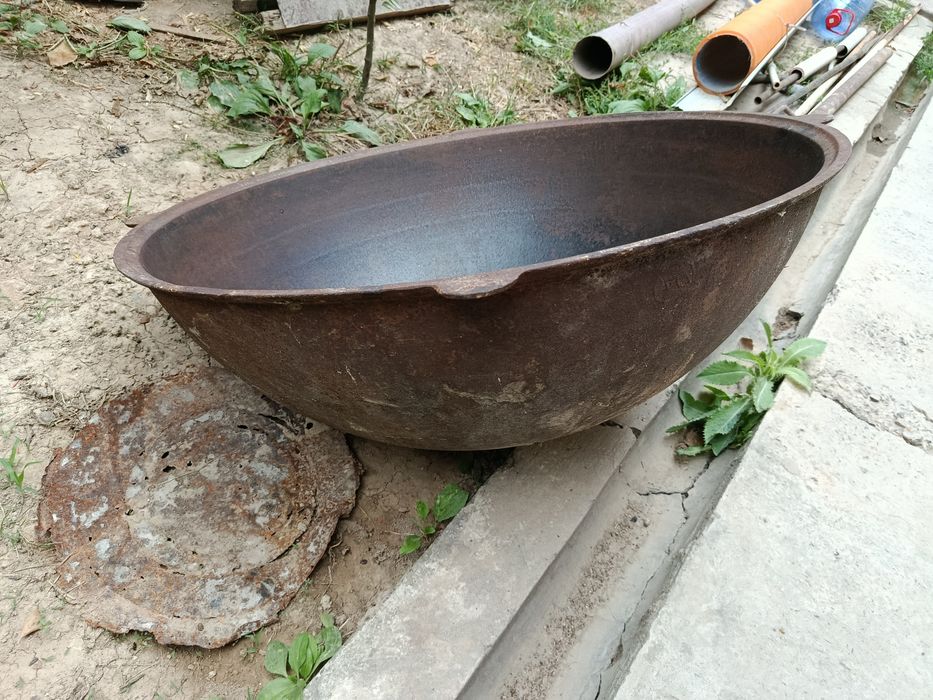 Советский чугунный казан