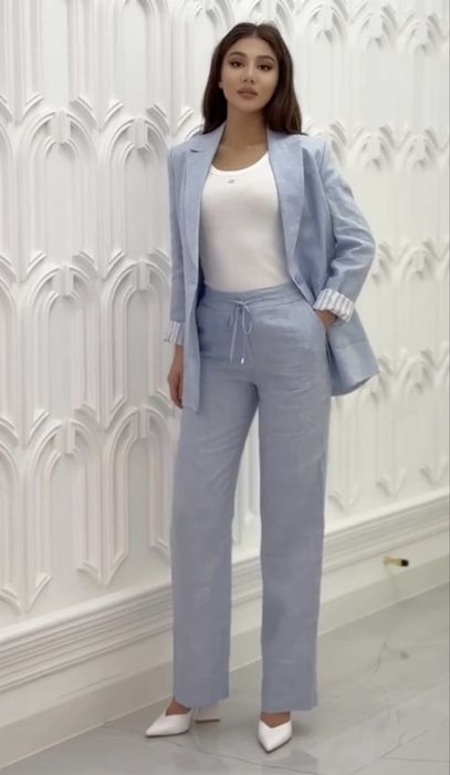 Новый костюм из льна. Размер 42