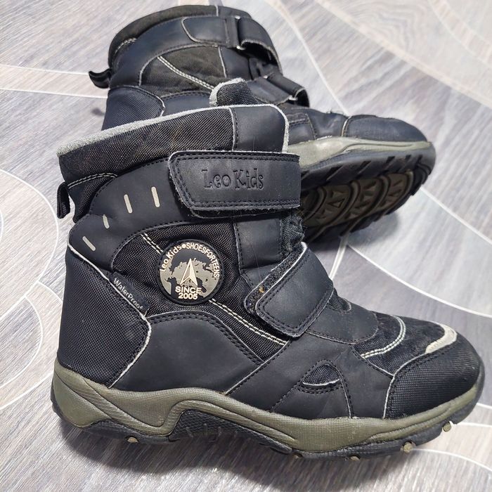 Продам зимние ботинки