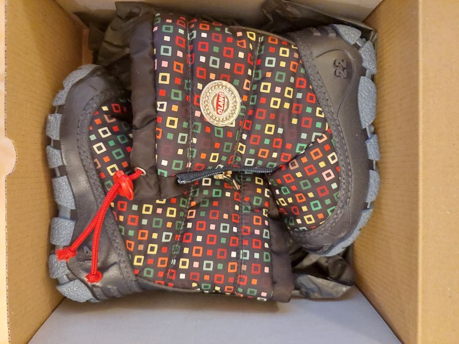 Нови бебешки апрески 21/22