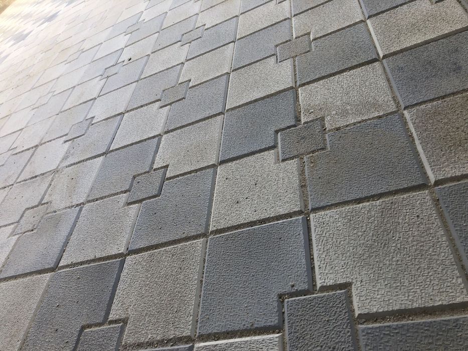 Pavaj, pavele modele antiderapante pentru gradina. Montaj