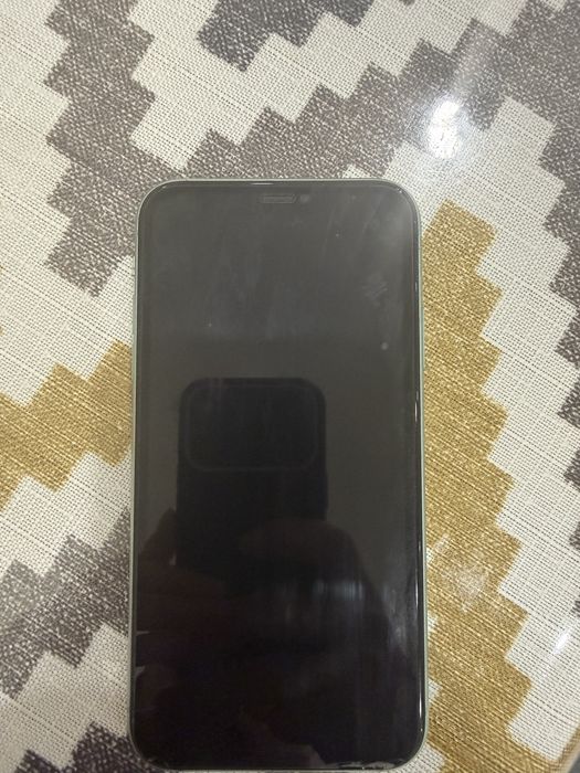 Продам айфон 11 128гб