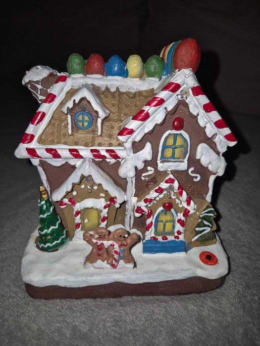 Коледна светеща къщичка