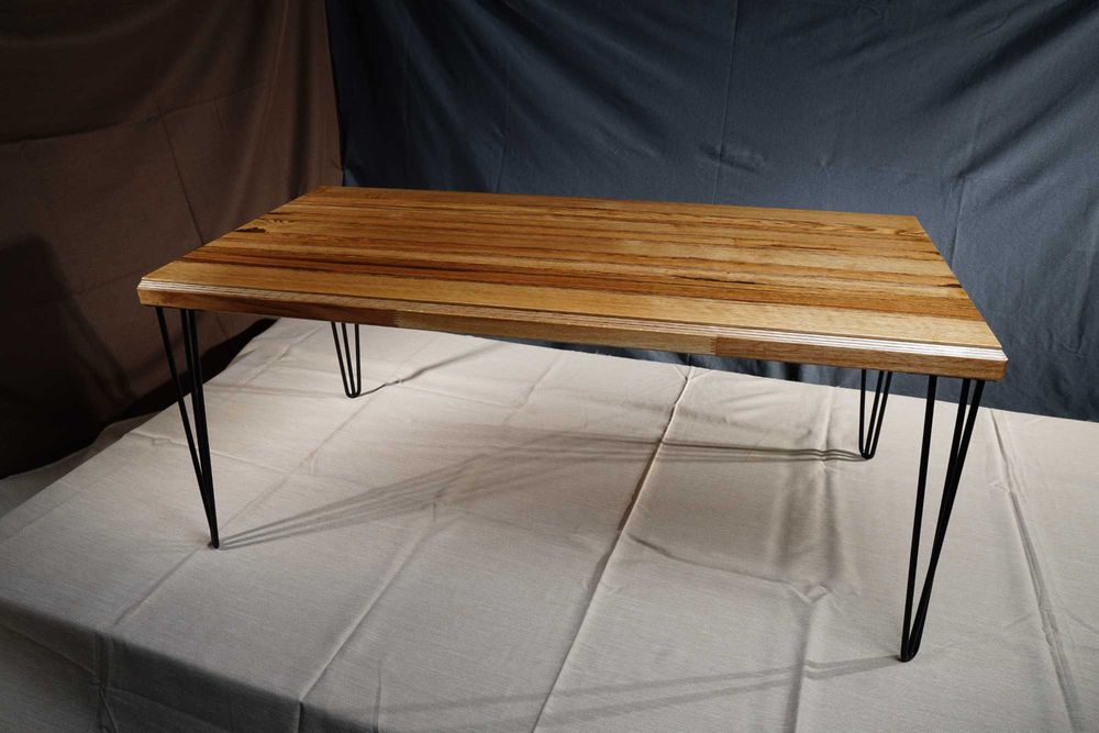 Холна маса с масивен плот дъб