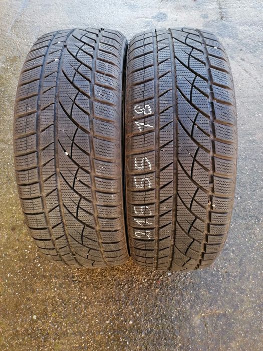 Vând 2 anvelope iarnă 215.55.18 și două anvelope iarnă 225.60.17
