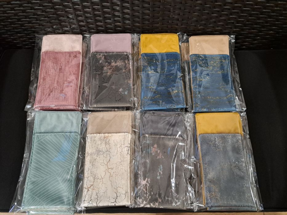 Port tacâmuri din catifea diverse nuanțe