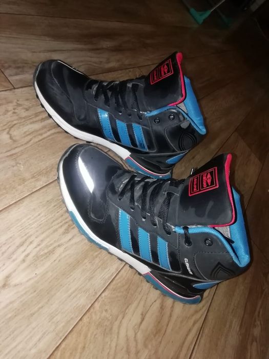 Кроссовки 38-39 р-р