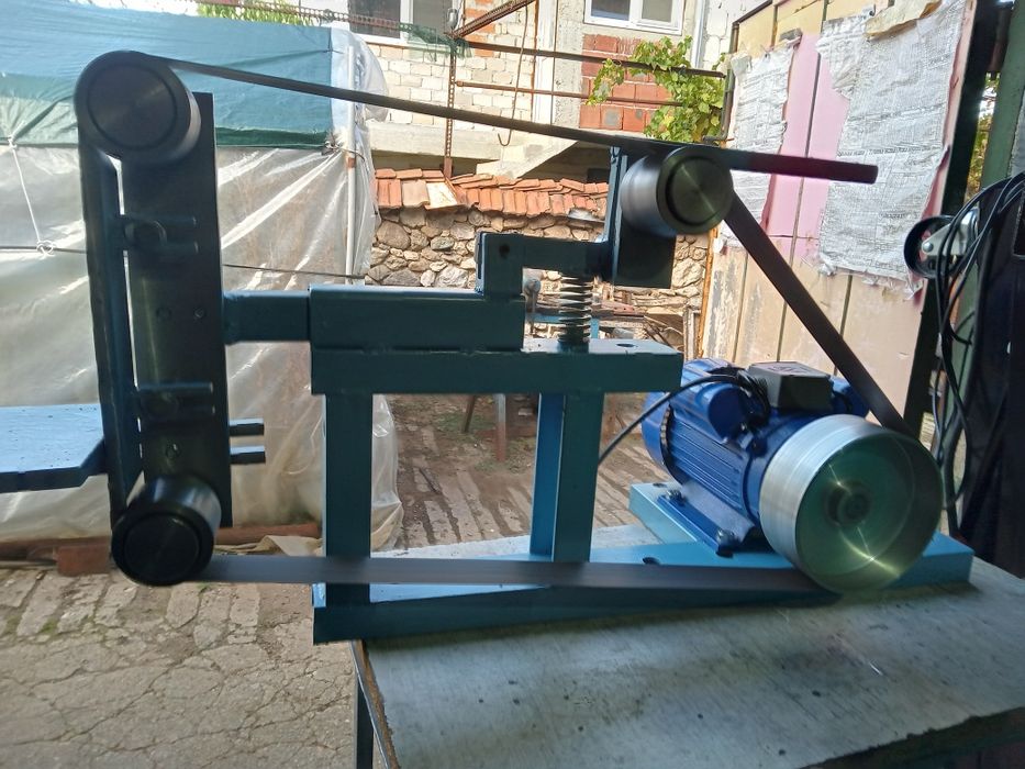 Гриндери монофазен с колан 2000/50