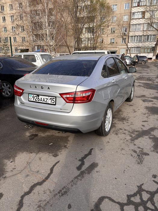 Лада Веста продам