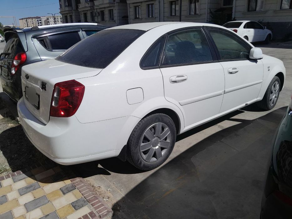 Lasetti gentra oq rang