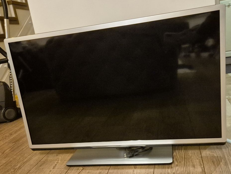 Tv Philips 102 cm diagonala