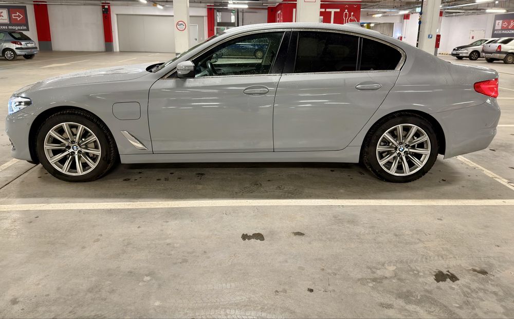 BMW Seria 5 G30 530e