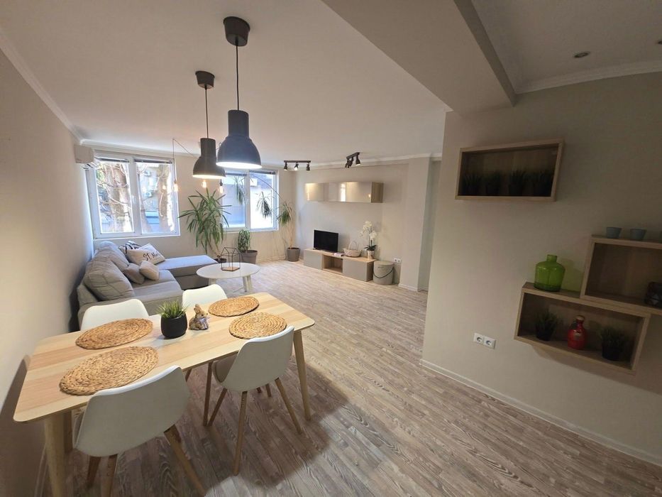 Тристаен апартамент, под наем, Гръцка махала