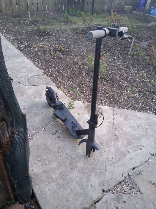 Vând trotineta aovo pro pentru piese! Se vinde doar cu preluarea personala