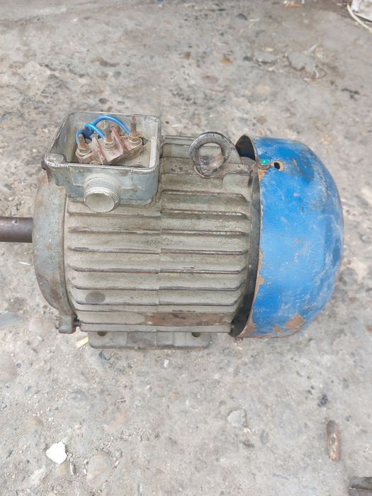 Продам электродвигатель 3квт 1500 об /мин.