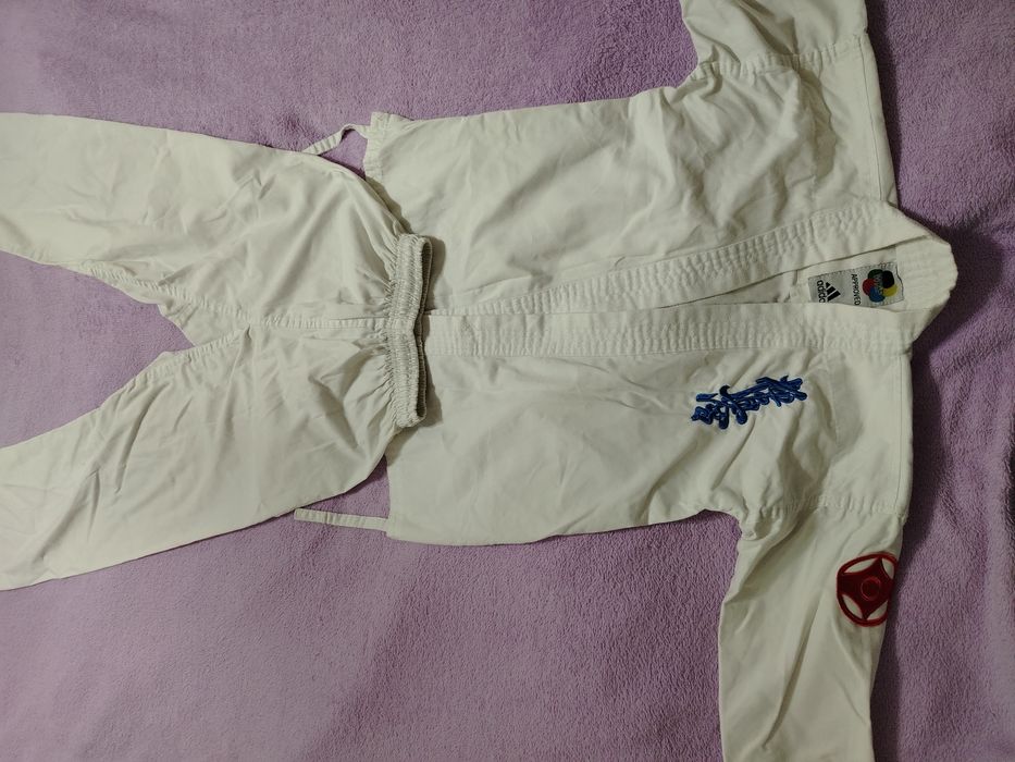 Продам кимано для каратэ в хорошем состоянии размер 140..