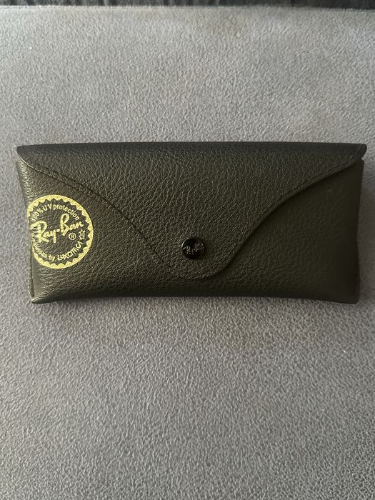 Овални очила-Ray Ban.