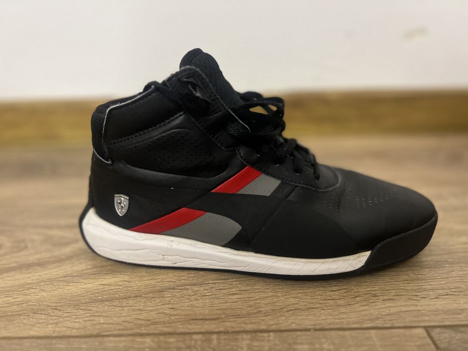 Adidasi puma Ferrari