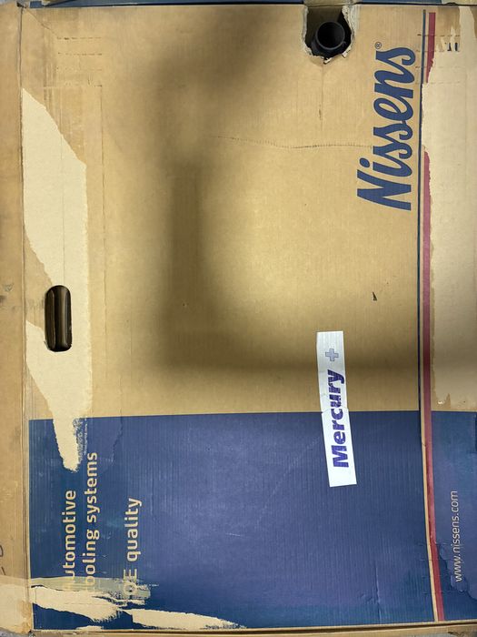 Продается радиатор для BMW E38/E39