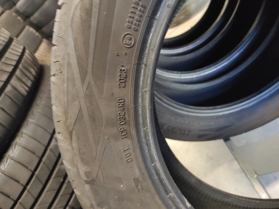 215/55/17 Continental