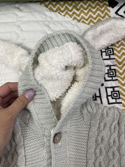 Детский вязаный комбинезон