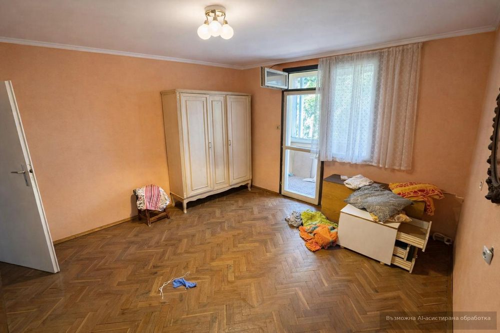 Тристаен панелен апартамент в ж.к Славейков