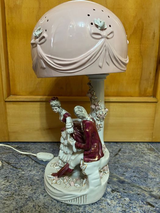 Lampa porțelan bibelou