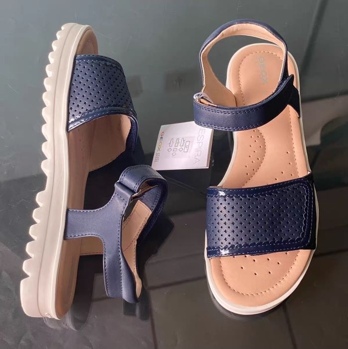 Детские сандалии Geox.