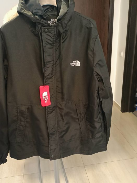 Geaca pentru barbati Armani și North Face