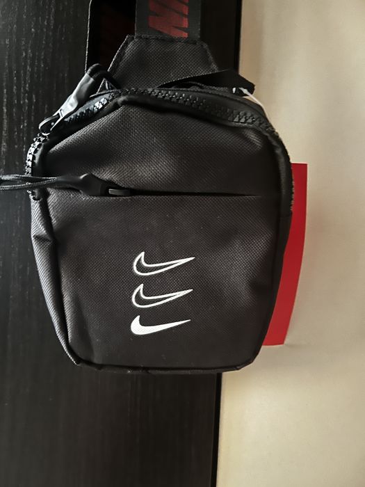 Nike Shoulder Bag | Чантичка за през рамо