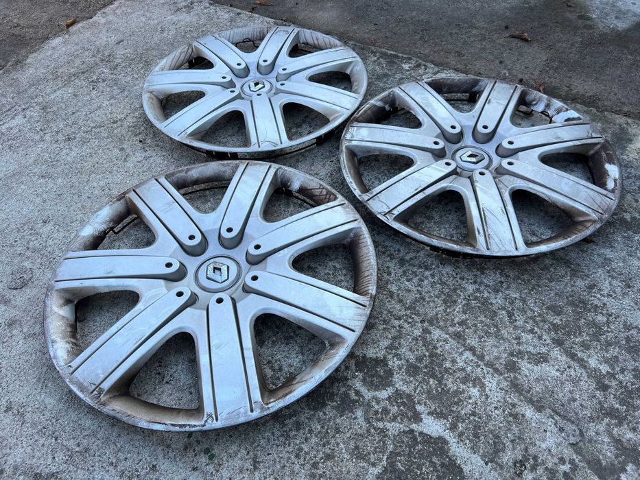 Продавам 3бр. ОРИГИНАЛНИ тасове/тас 16ки за Рено/Renault!