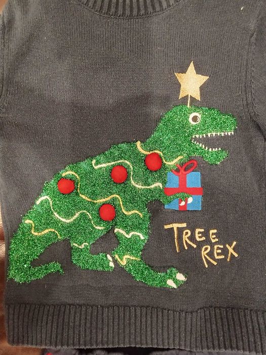 Екипи за момче 5-6 г.- 5 евро.