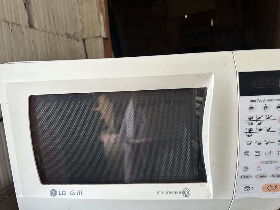 Microunde pentru reparat sau piese